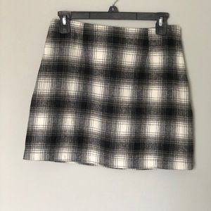 Forever 21 black and white plaid skirt